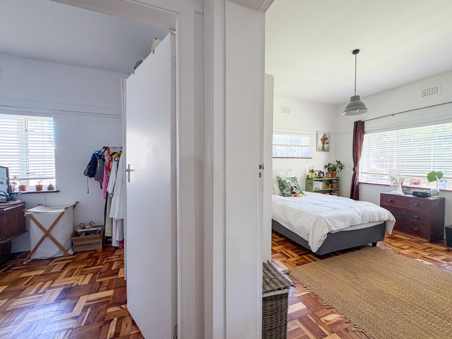 2 Bedroom Property for Sale in Vredehoek Western Cape